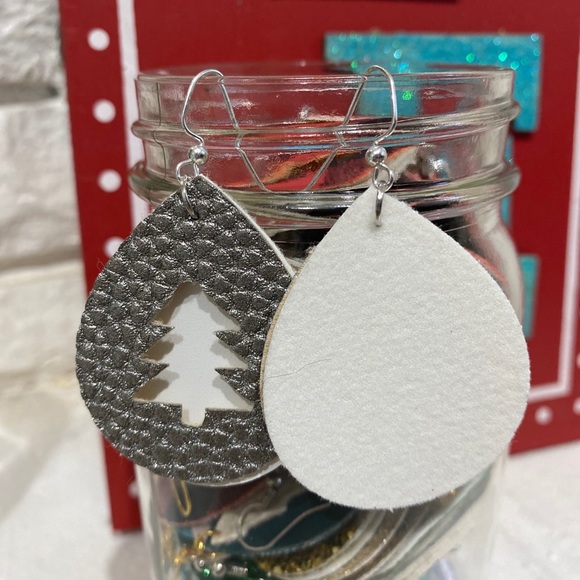 Earrings - Picture 2 of 2